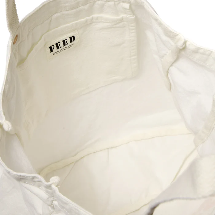 Queen of Hearts Tote - Image 4